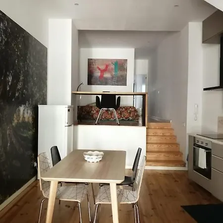 Casa Dos Patios * אבאירו